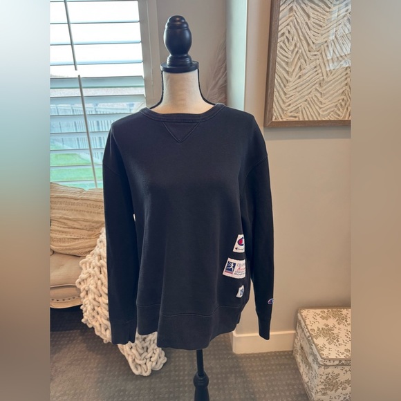 Men’s vintage Champion crewneck sweater - Picture 3 of 5